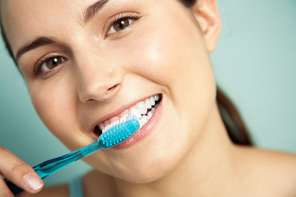 Cách vệ sinh răng miệng sau khi lấy cao răng