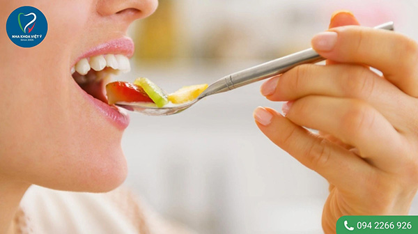 Tẩy trắng răng bao lâu thì ăn được?